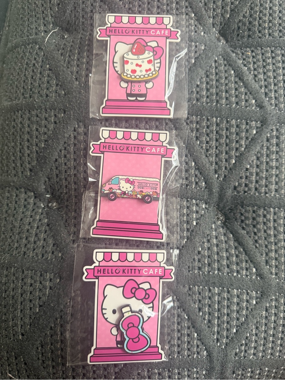 Hello Kitty Cafe Pins💗